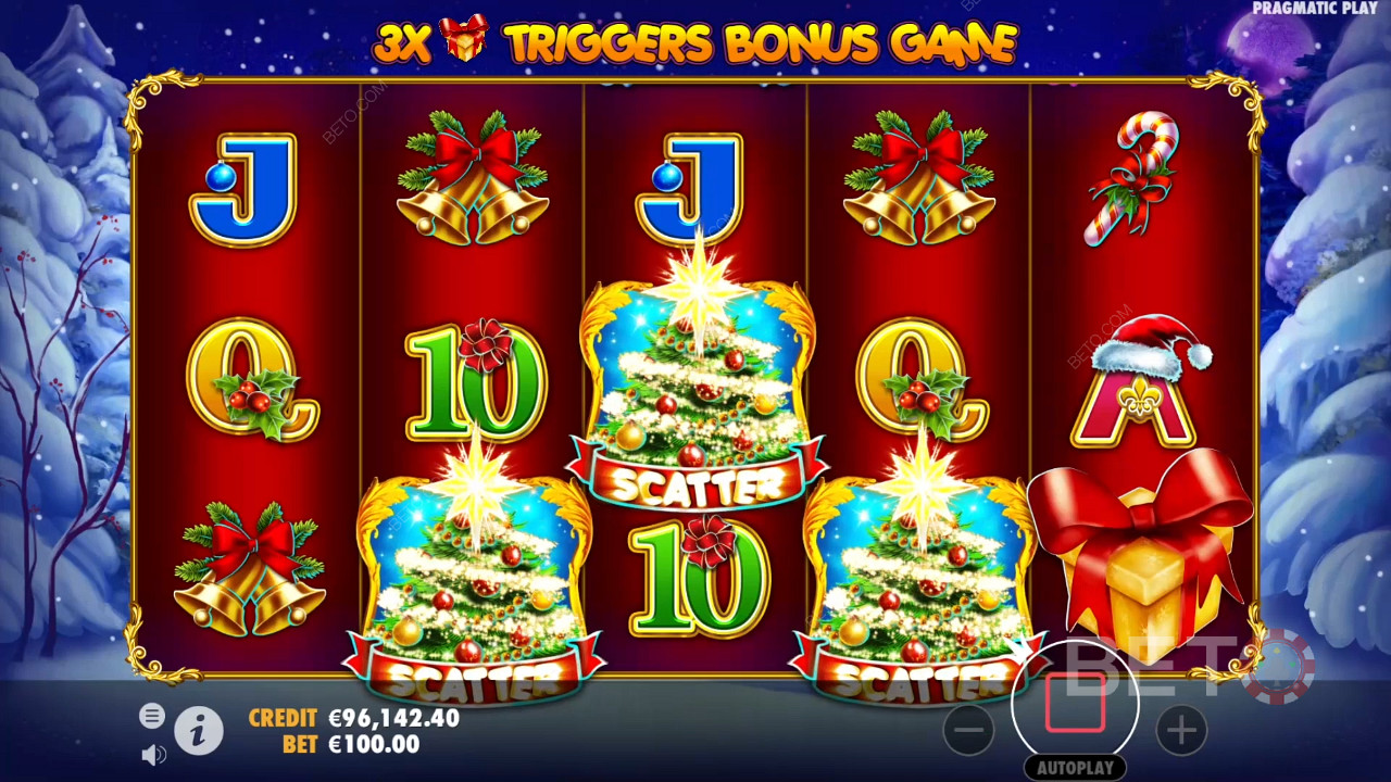 3 juletre Scatter-symboler utløser Free Spins-bonusen.
