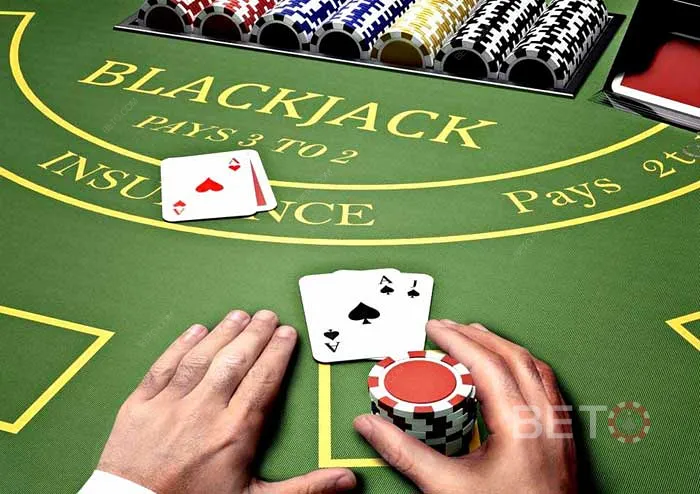 Å spille Blackjack på nett kan være like morsomt og spennende som landbaserte Blackjack-spill